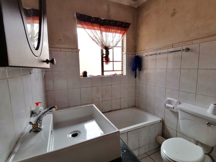 3 Bedroom Property for Sale in Safari Gardens North West